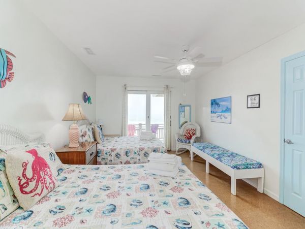 Folly Beach Home 1019557