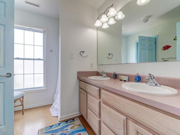 Folly Beach Home 1019557