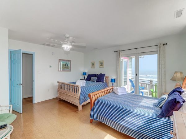 Folly Beach Home 1019557