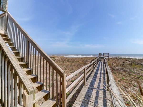 Folly Beach Home 1019557