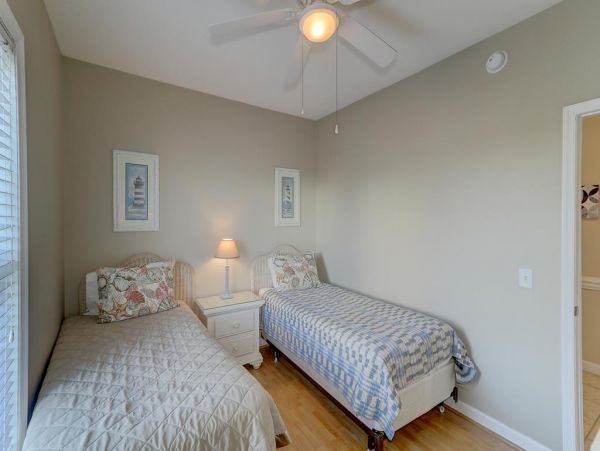 Folly Beach Condo 1019559