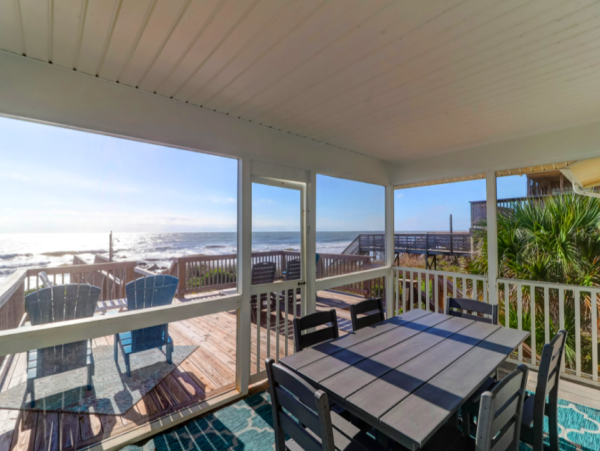 Charming Oceanfront Getaway with 4-Bedrooms on Folly Beach