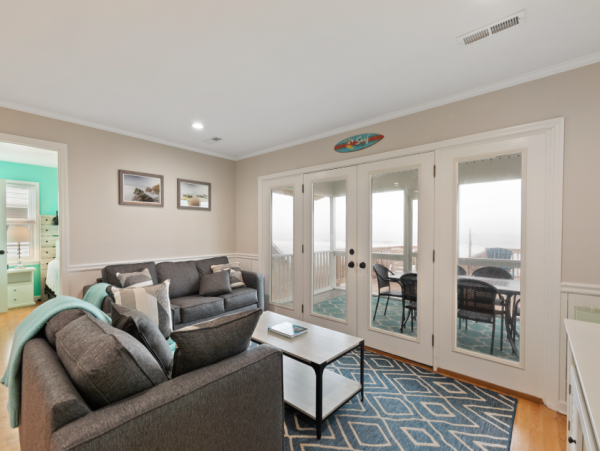 Charming Oceanfront Getaway with 4-Bedrooms on Folly Beach