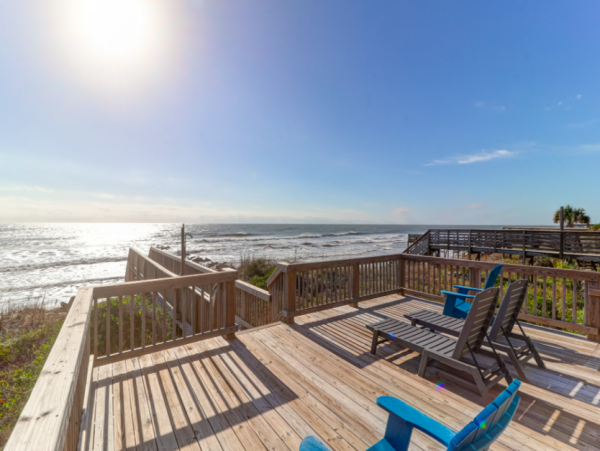 Charming Oceanfront Getaway with 4-Bedrooms on Folly Beach