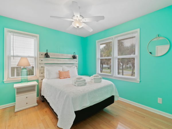 Charming Oceanfront Getaway with 4-Bedrooms on Folly Beach