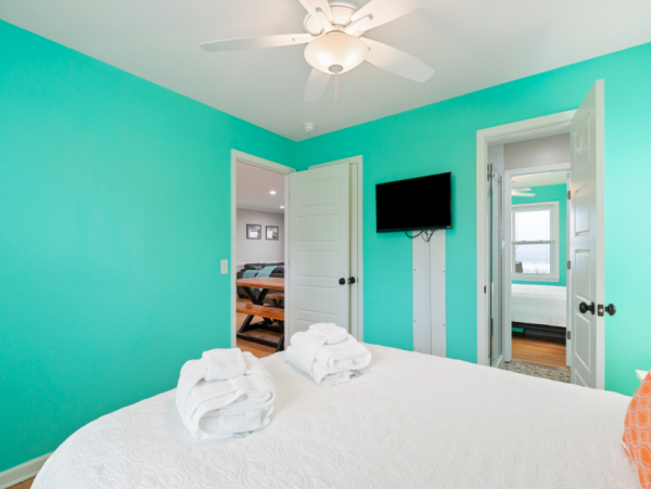 Charming Oceanfront Getaway with 4-Bedrooms on Folly Beach