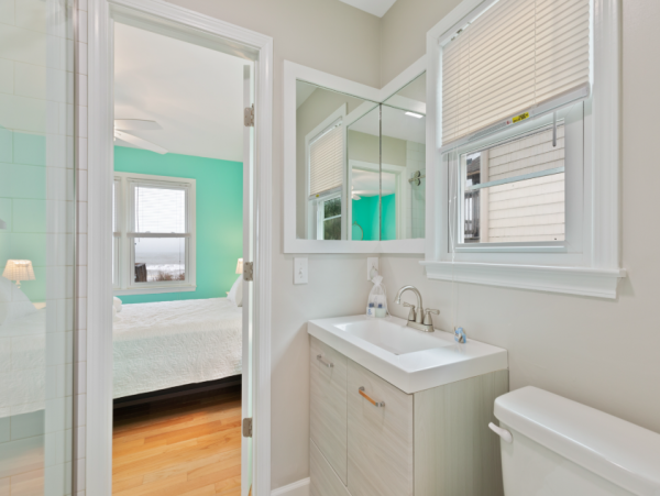 Charming Oceanfront Getaway with 4-Bedrooms on Folly Beach
