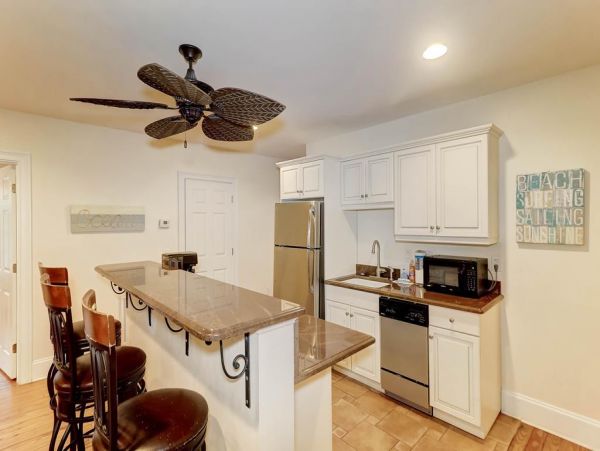 Folly Beach Home 1019563