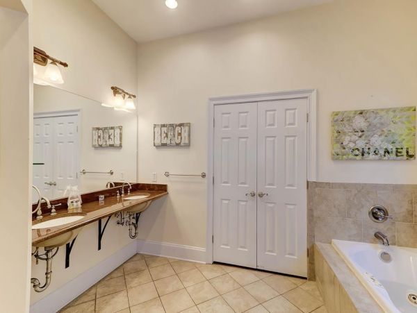 Folly Beach Home 1019563