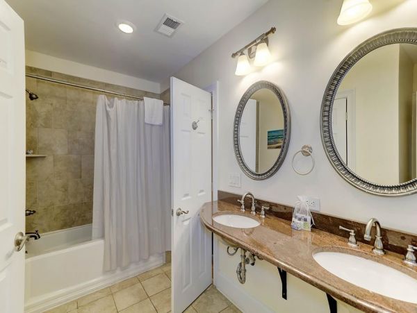 Folly Beach Home 1019563