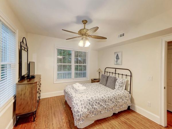 Folly Beach Home 1019563
