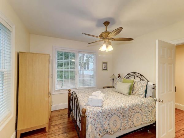 Folly Beach Home 1019563