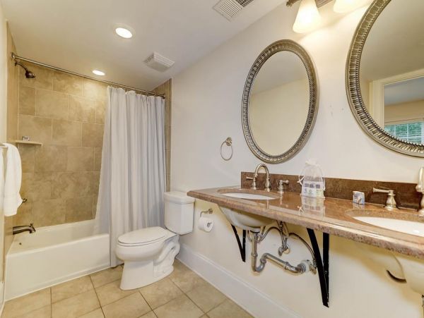 Folly Beach Home 1019563