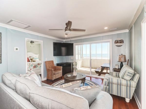Folly Beach Home 1019564