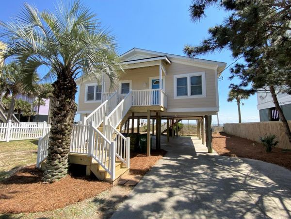 Folly Beach Home 1019564