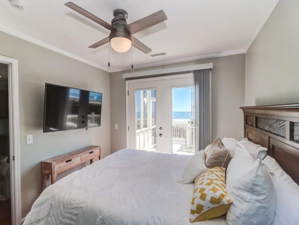 Folly Beach Home 1019564