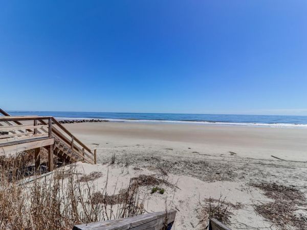 Folly Beach Home 1019564