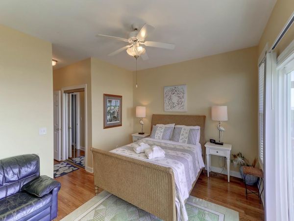 Folly Beach Home 1019568