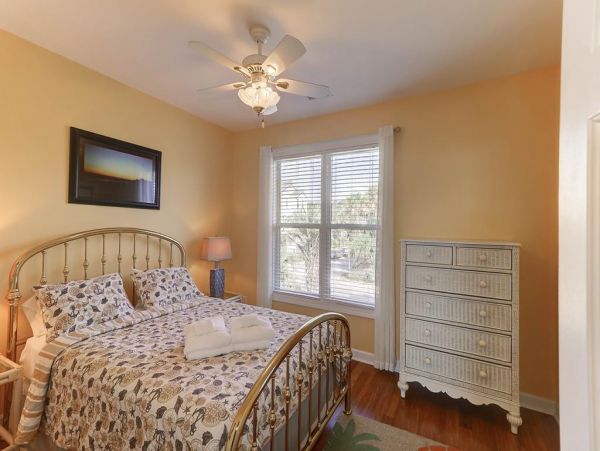 Folly Beach Home 1019568