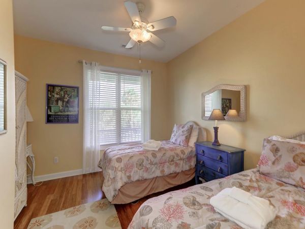 Folly Beach Home 1019568