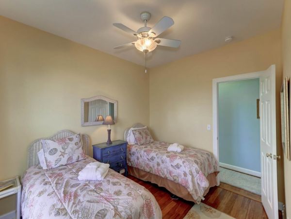 Folly Beach Home 1019568