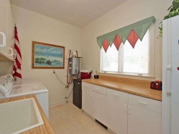 Folly Beach Home 1019570