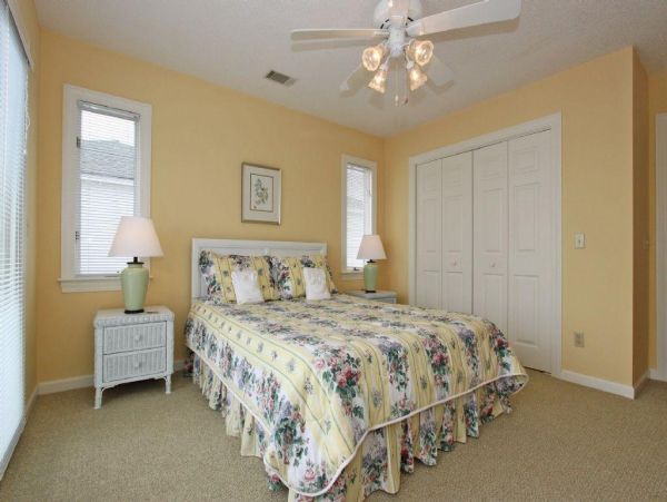 Folly Beach Home 1019570