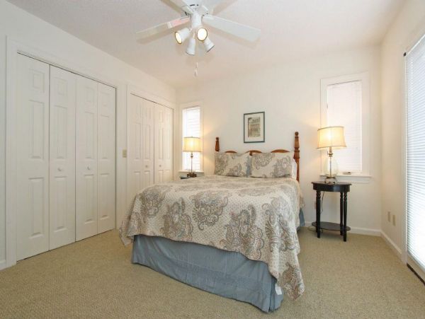 Folly Beach Home 1019570