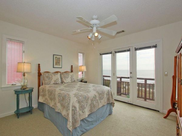 Folly Beach Home 1019570