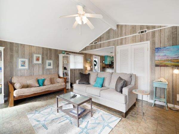 Folly Beach Home 1019572