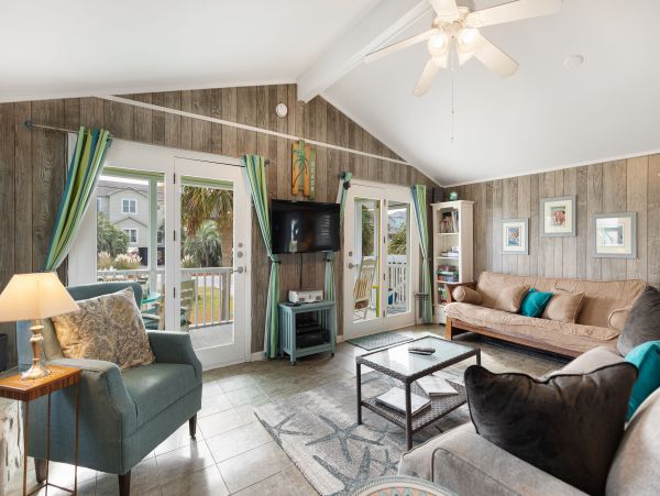 Folly Beach Home 1019572