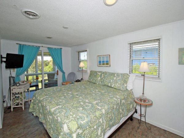 Folly Beach Home 1019572