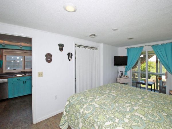 Folly Beach Home 1019572