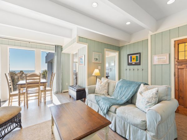 Folly Beach Home 1019573