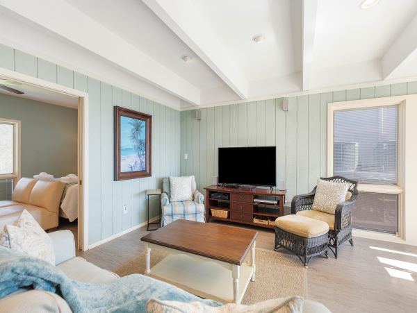 Folly Beach Home 1019573