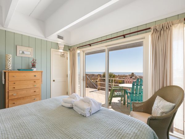Folly Beach Home 1019573