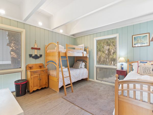 Folly Beach Home 1019573