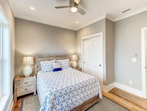 Folly Beach Home 1019575