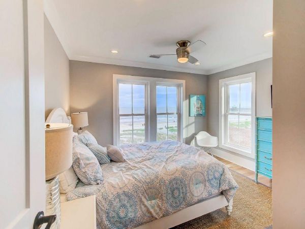 Folly Beach Home 1019575