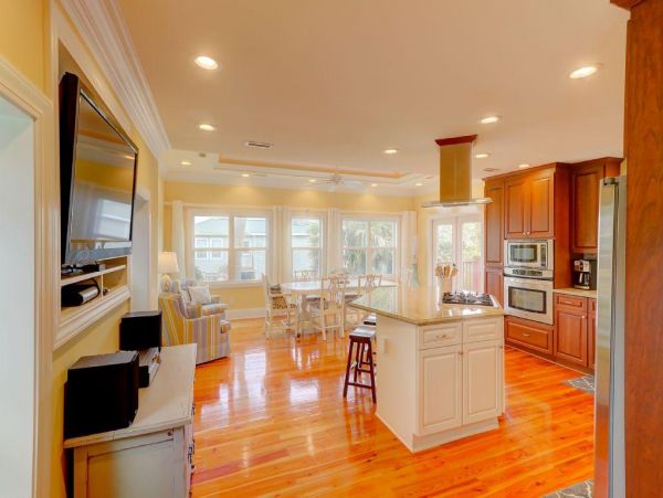 Folly Beach Home 1019576