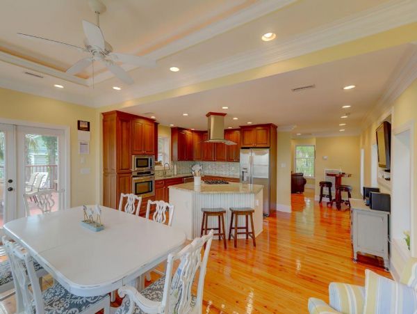 Folly Beach Home 1019576