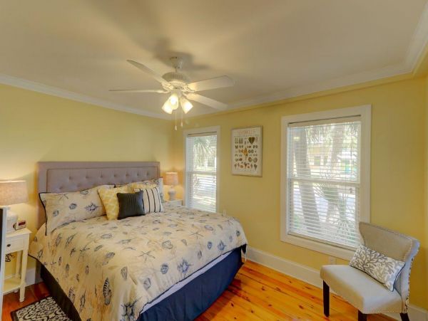 Folly Beach Home 1019576