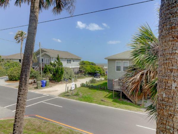 Folly Beach Home 1019576