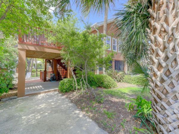 Folly Beach Home 1019576