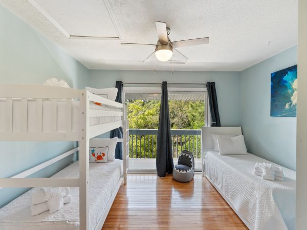 Folly Beach Home 1019577