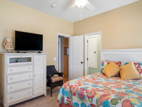 Folly Beach Home 1019580