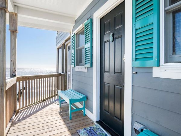 Folly Beach Home 1019580