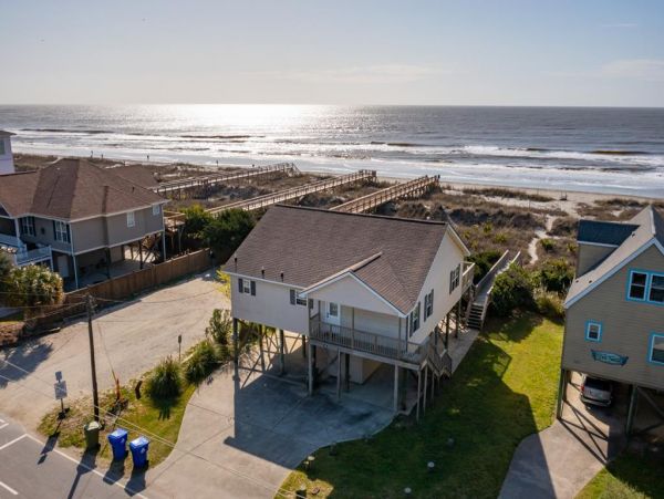 Folly Beach Home 1019582