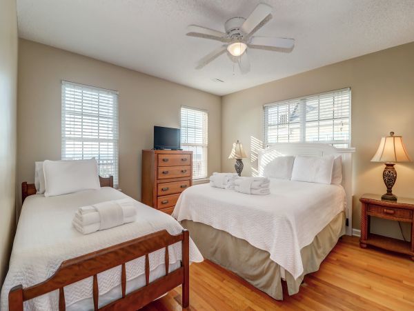 Folly Beach Home 1019582