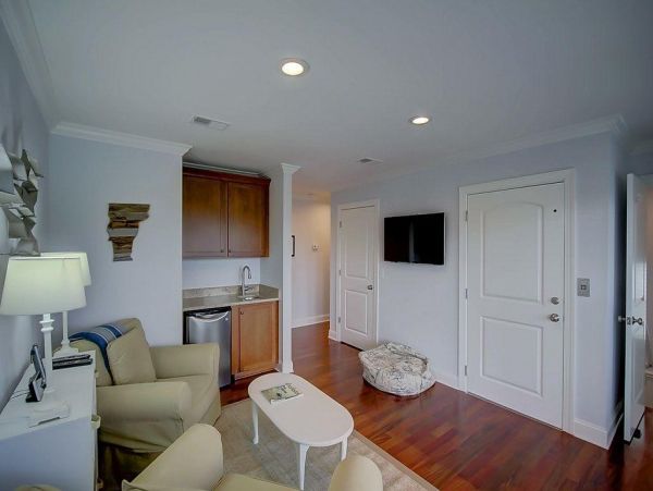Folly Beach Home 1019583